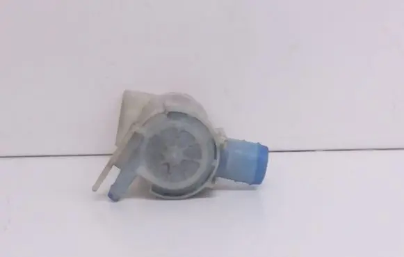 Nissan X-Trail T30 Windscreen/windshield washer pump 2224624