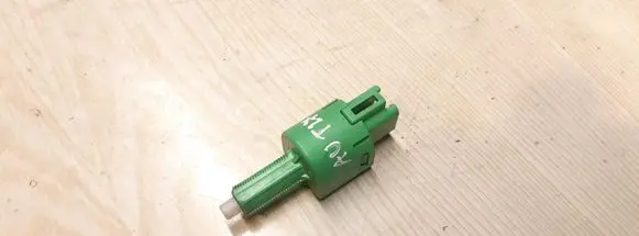 Toyota Avensis T270 Brake pedal sensor switch 862GC