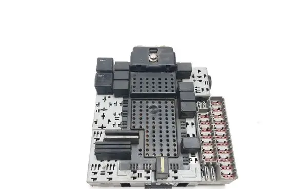 Volvo XC90 Fuse module 08696040
