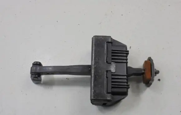 BMW 5 E60 E61 Front door check strap stopper 7176804