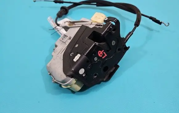 Volkswagen PASSAT B6 Front door lock 3C1837015A IMPRK1494430