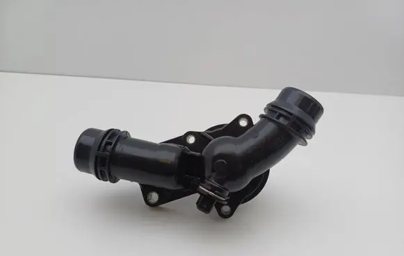 BMW 5 E39 Thermostat housing 5482010 5447271 5385296