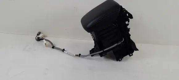 Honda CR-V Armrest 83400-T1G-E520-M1