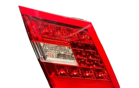 Mercedes-Benz E W212 Tailgate rear/tail lights A2129060358