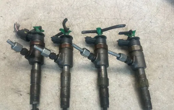 Peugeot 2008 I Fuel injectors set 0445110340 870692