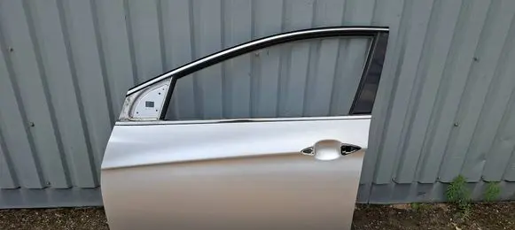 Hyundai i40 Front door