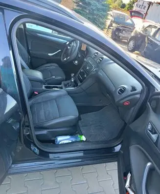 Ford Mondeo Mk III Front door card panel trim