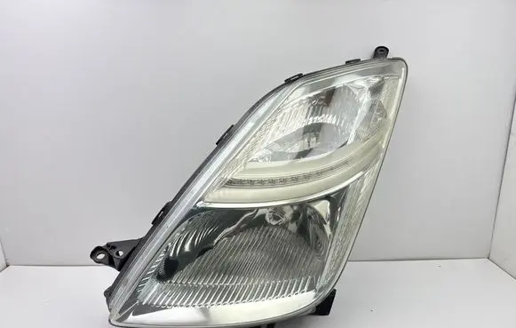 Toyota Prius (XW20) Headlight/headlamp 8117047090
