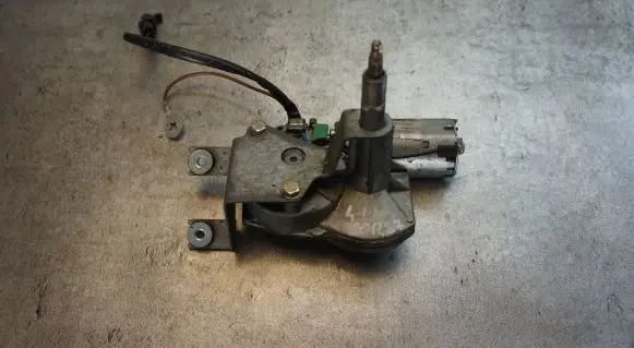 Opel Corsa B Rear window wiper motor 90386268