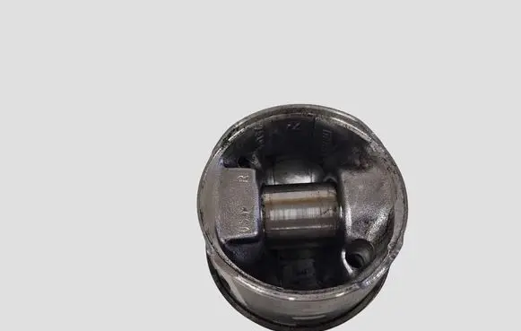 Citroen C5 Piston
