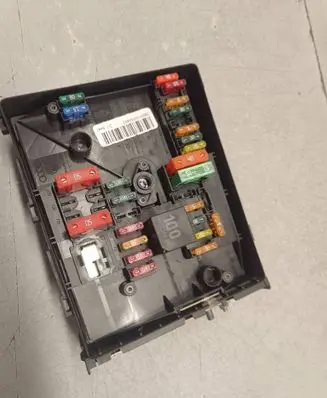 Audi Q3 8U Fuse module 017033908 1K0937629A