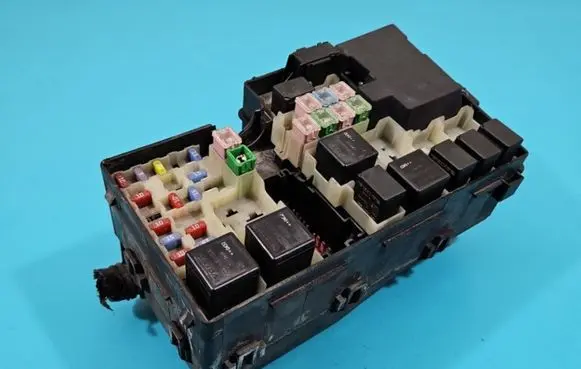 Volvo S60 Fuse box set 8688040 IMPRK1421600