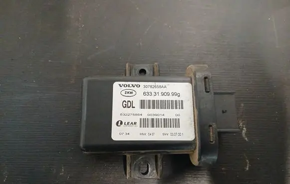 Volvo V70 Light module LCM 63331909999 0039014