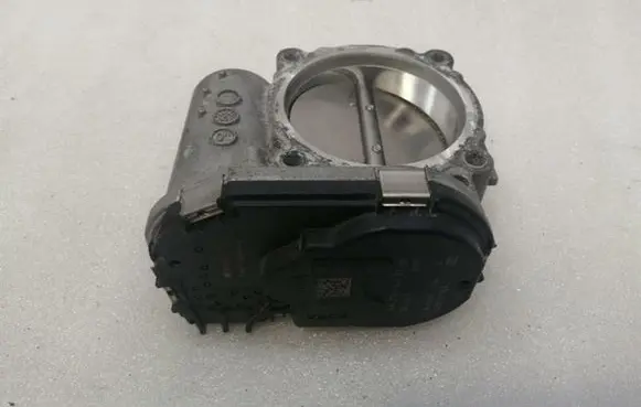 Mercedes-Benz C W205 Throttle valve A2761410125
