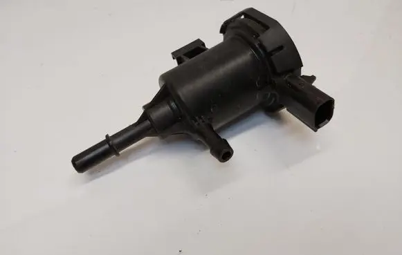 Mercedes-Benz CLA C117 X117 W117 Vacuum valve A0014760532
