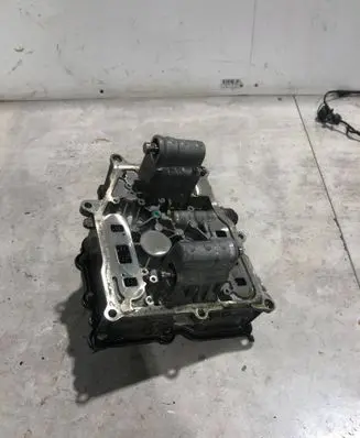 Volkswagen PASSAT B8 Transmission gearbox valve body 0AM325065S