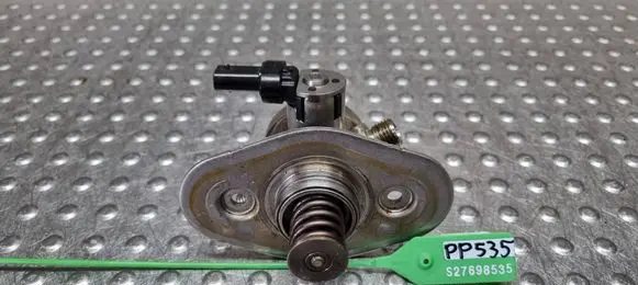 BMW 3 G20 G21 Mechanical fuel pump S27698535 7642466
