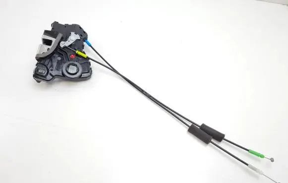 Suzuki Kizashi Front door lock 1092020 4HA