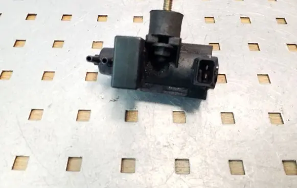 BMW 5 E60 E61 Turbo solenoid valve 72279600