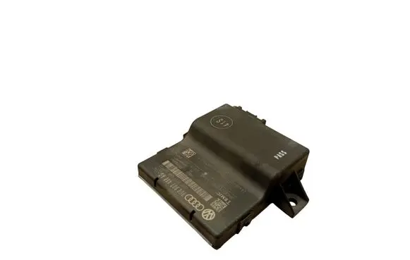 Audi Q3 8U Gateway control module 8U0907468AG