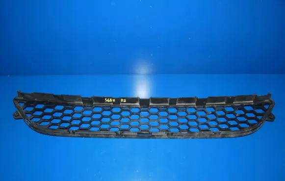 Volvo S60 Front bumper lower grill