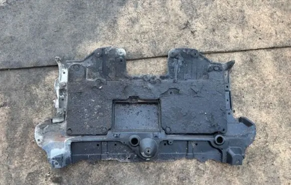 Lexus IS 220D-250-350 Engine splash shield/under tray 5144753010