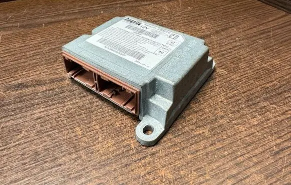 Iveco Daily 3rd gen Airbag control unit/module 607630800 607630800G