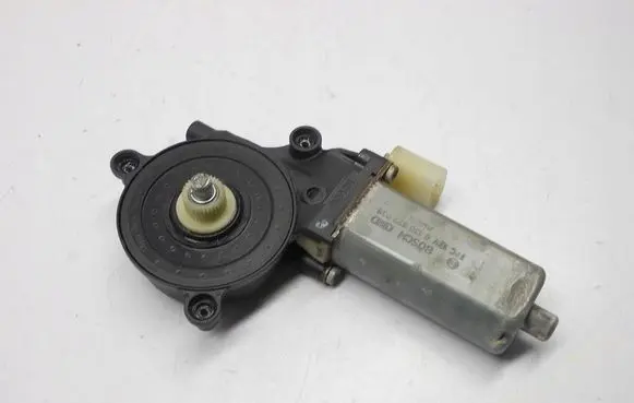 Audi TT TTS Mk2 Front door window regulator motor 8J7959111