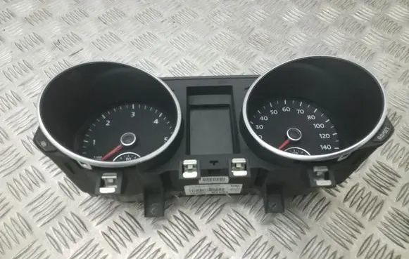 Volkswagen Golf VI Speedometer (instrument cluster) 5K0920970N