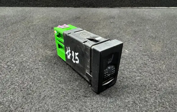 Volkswagen PASSAT B5 Seat heating switch 3B0963564C