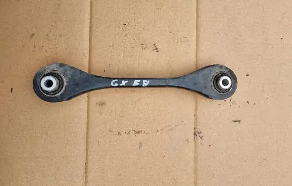 Volkswagen PASSAT B8 Rear upper control arm/wishbone 5Q0501529C