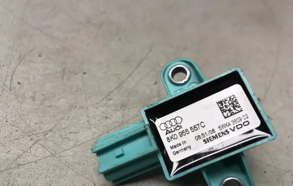 Audi A4 S4 B8 8K Airbag deployment crash/impact sensor 8K0955557C