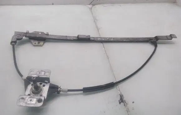 Volkswagen Transporter - Caravelle T4 Front door manual window regulator 