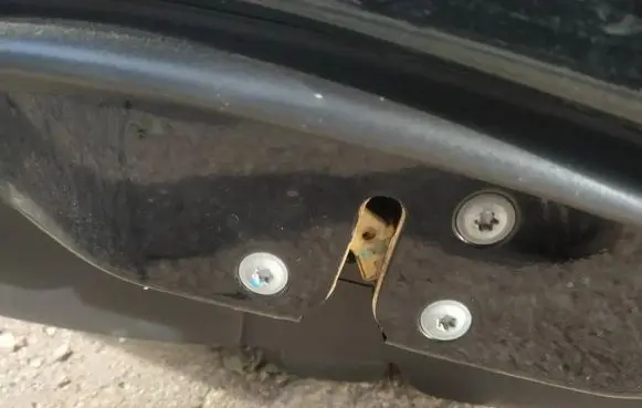 Infiniti FX Front door lock