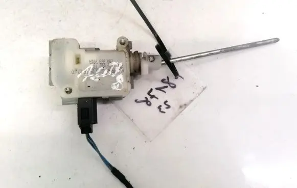 Skoda Octavia Mk2 (1Z) Central locking motor 1H0959781A