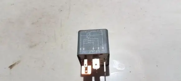 Audi A4 S4 B5 8D Other relay 8A0951253B 899578000