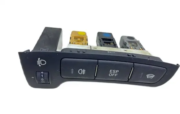 KIA Carens I Central console control unit 202002962