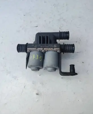 BMW X5 E70 Coolant heater control valve 6910544 170206 1147412166