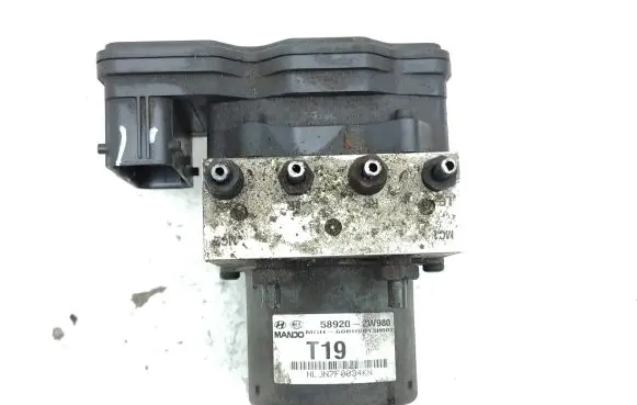 Hyundai Santa Fe ABS Pump 589202W980