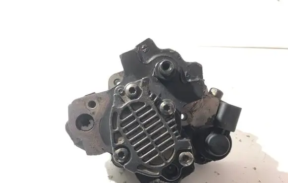 Audi A8 S8 D3 4E Fuel injection high pressure pump 059130755E