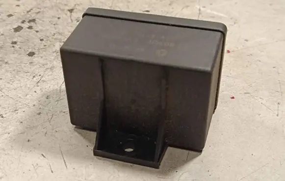 Jeep Grand Cherokee Glow plug pre-heat relay 68079877AA 0281003061