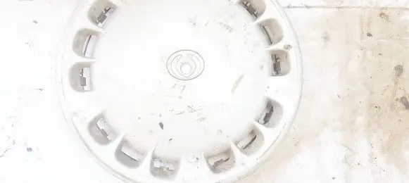 Mazda 323 F R13 wheel hub/cap/trim ga7c37170