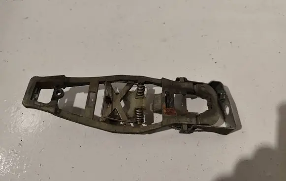 Volkswagen Caddy Front door exterior handle/bracket 1T0837886
