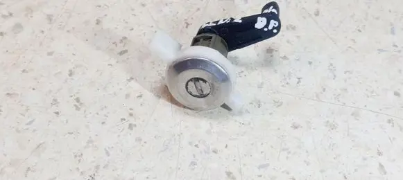 Renault Scenic I Front door lock (next to the handle) 7700838541