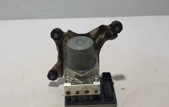 BMW 5 G30 G31 ABS Pump 6892274