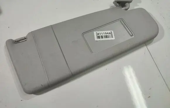 Skoda Octavia Mk2 (1Z) Sun visor 5J1857552