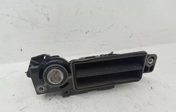 Mercedes-Benz CLS C219 Tailgate/trunk/boot exterior handle A2037500693 708000620