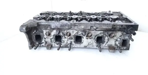 Opel Astra H Engine head 55206388