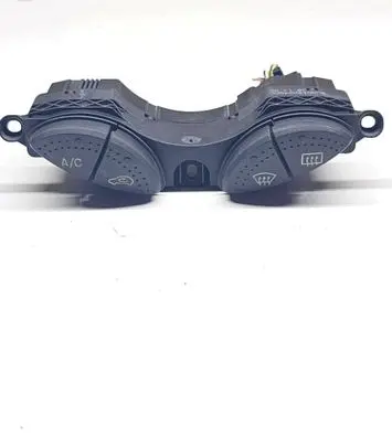 Ford Focus Windscreen/window heater switch 98AG19A945CG