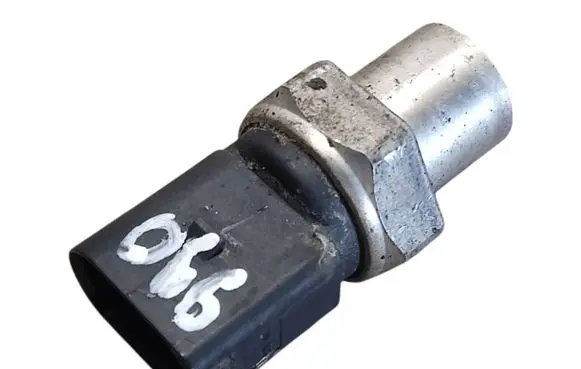Audi A4 S4 B8 8K Air conditioning (A/C) pressure sensor 4H0959126A
